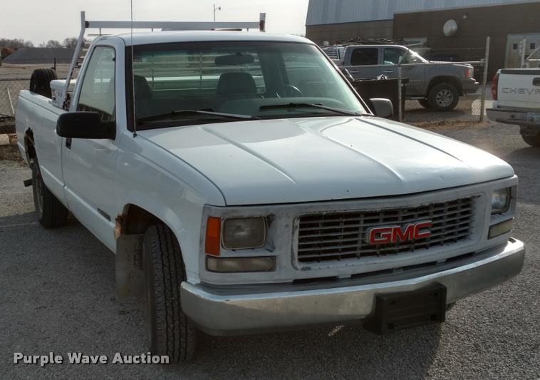 image for item DB0818 1996 GMC Sierra 1500 pickup truck