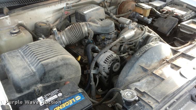 image for item DB0818 1996 GMC Sierra 1500 pickup truck