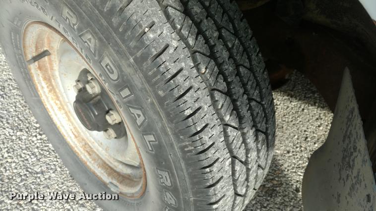 image for item DB0818 1996 GMC Sierra 1500 pickup truck