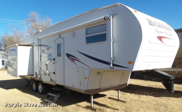 image for item DB1791 2007 Forest River Rockwood Signature Ultra Lite camper