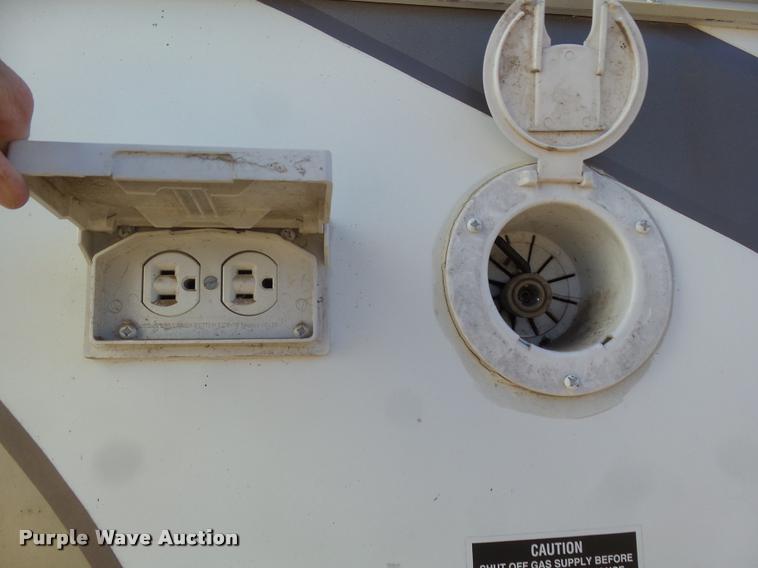 image for item DB1791 2007 Forest River Rockwood Signature Ultra Lite camper