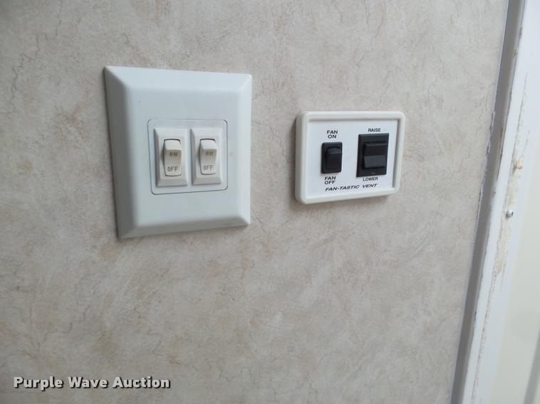 image for item DB1791 2007 Forest River Rockwood Signature Ultra Lite camper