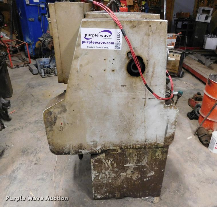 image for item DB1827 Cincinnati metal lathe