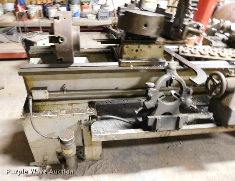 image for item DB1827 Cincinnati metal lathe