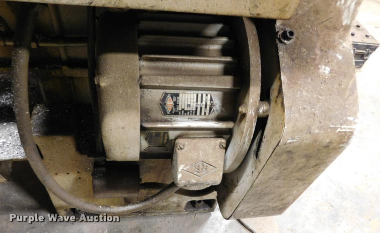 image for item DB1827 Cincinnati metal lathe