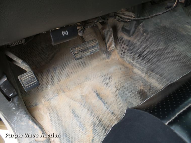 image for item DB2289 2005 Chevrolet Silverado 2500HD Crew Cab pickup truck