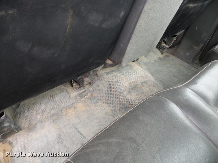 image for item DB2289 2005 Chevrolet Silverado 2500HD Crew Cab pickup truck