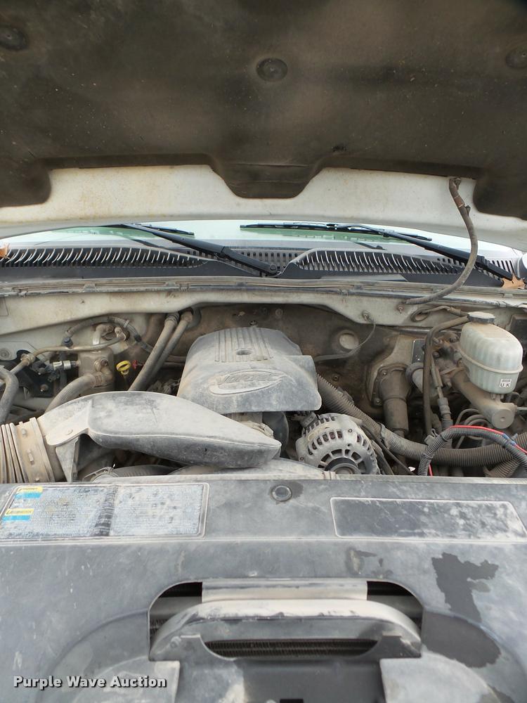 image for item DB2289 2005 Chevrolet Silverado 2500HD Crew Cab pickup truck