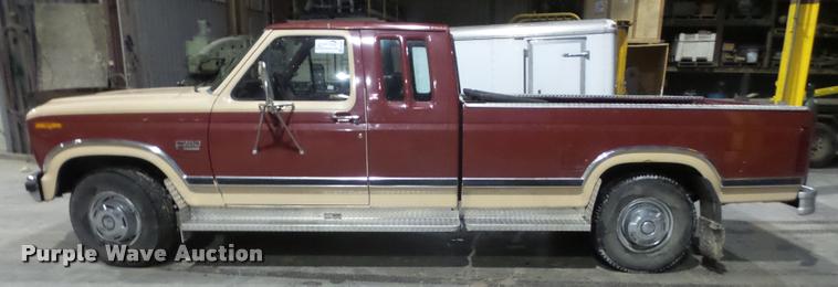 image for item DB2863 1986 Ford F250 SuperCab pickup truck