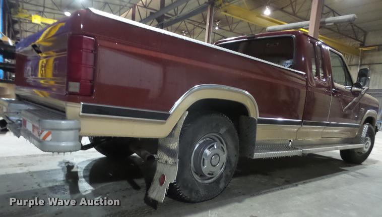 image for item DB2863 1986 Ford F250 SuperCab pickup truck