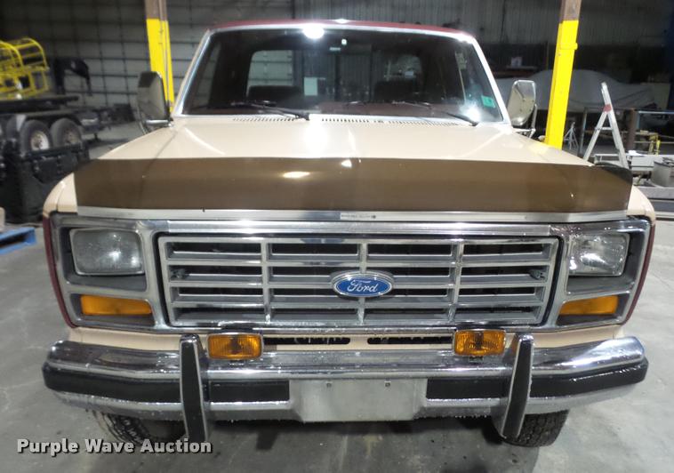 image for item DB2863 1986 Ford F250 SuperCab pickup truck