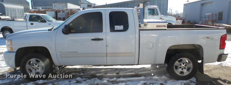 image for item DB5408 2009 Chevrolet Silverado 1500 Ext. Cab pickup truck