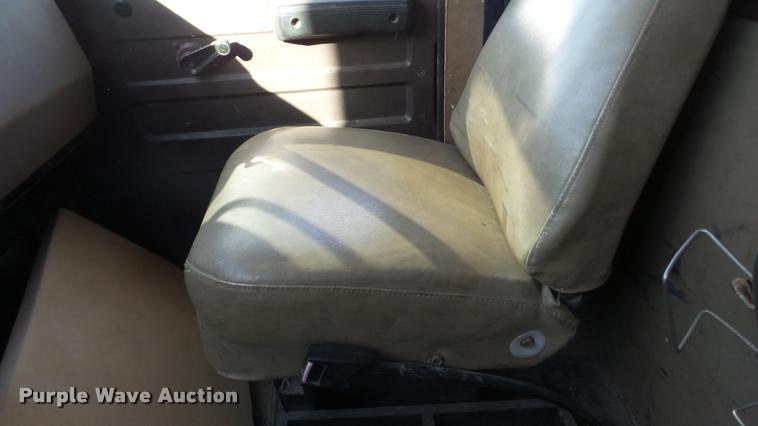 image for item DB5411 1992 International 4900 dump truck