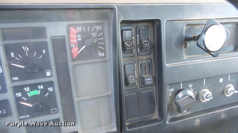 image for item DB5411 1992 International 4900 dump truck