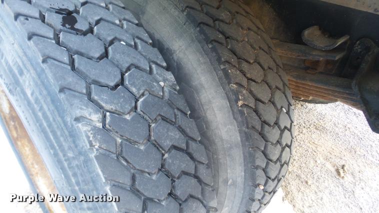 image for item DB5411 1992 International 4900 dump truck