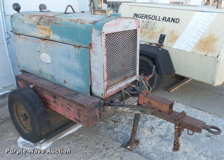 image for item DB5412 Lincoln Shield-Arc SA-250 arc welder