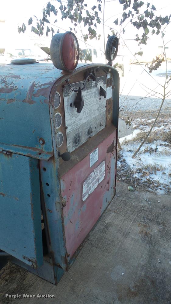 image for item DB5412 Lincoln Shield-Arc SA-250 arc welder