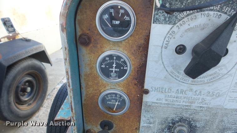 image for item DB5412 Lincoln Shield-Arc SA-250 arc welder