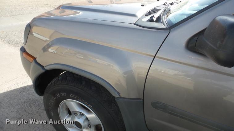 image for item DF9233 2003 Nissan Xterra SUV