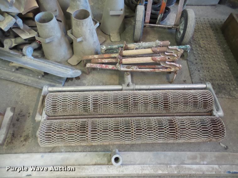 image for item DF9550 Concrete finishing tools