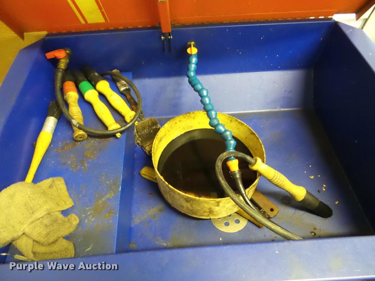 Zep Dyna Clean parts washer in Wichita, KS Item DF9564 sold Purple Wave