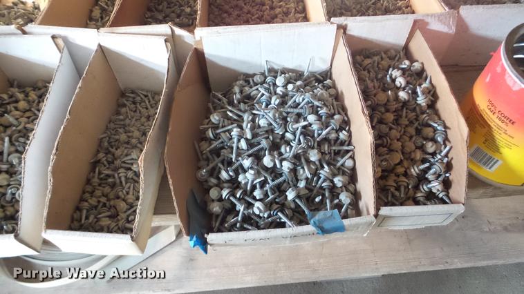 image for item DF9579 Hardware