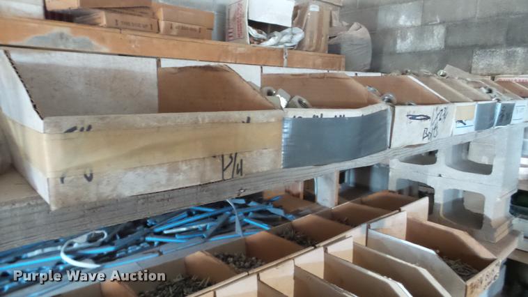 image for item DF9579 Hardware