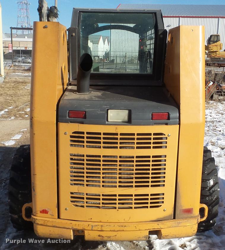image for item DF9583 2005 Case 450 skid steer