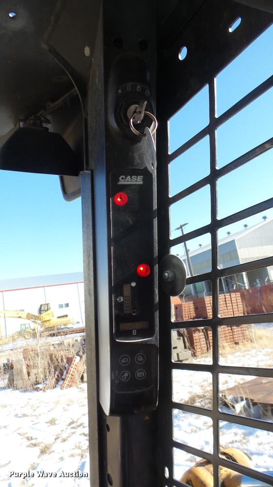 image for item DF9583 2005 Case 450 skid steer