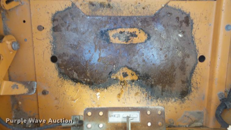 image for item DF9583 2005 Case 450 skid steer