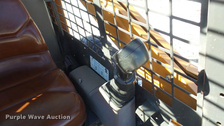 image for item DF9583 2005 Case 450 skid steer