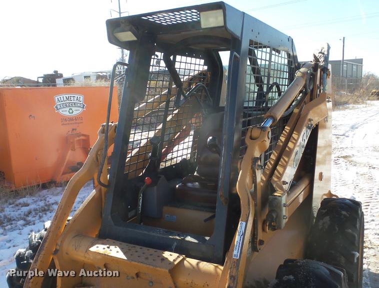image for item DF9583 2005 Case 450 skid steer