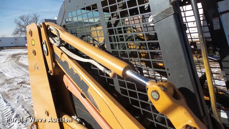 image for item DF9583 2005 Case 450 skid steer