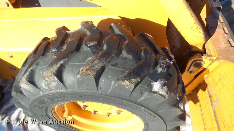 image for item DF9583 2005 Case 450 skid steer