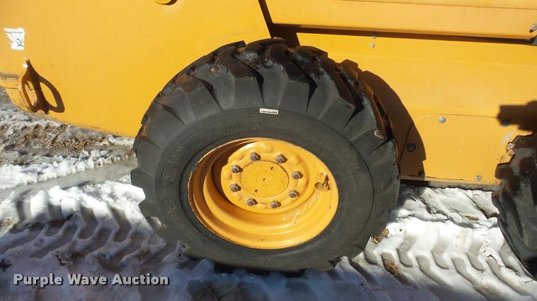 image for item DF9583 2005 Case 450 skid steer