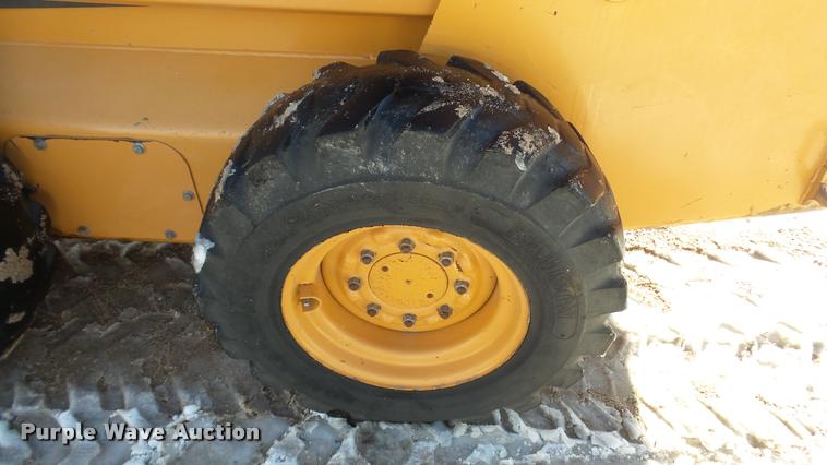 image for item DF9583 2005 Case 450 skid steer