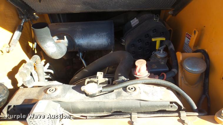 image for item DF9583 2005 Case 450 skid steer