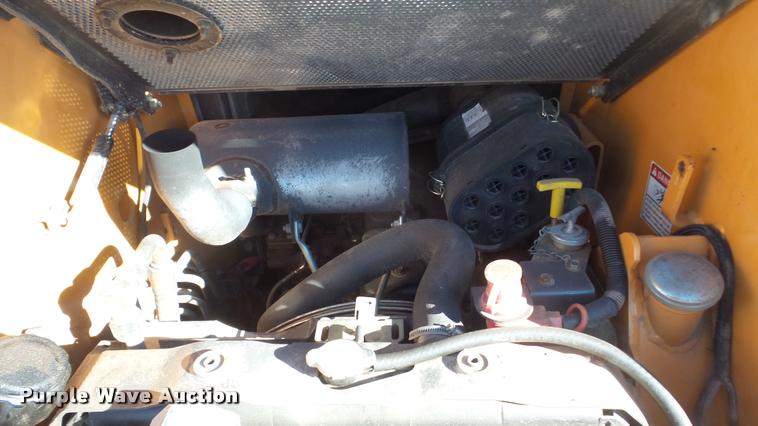 image for item DF9583 2005 Case 450 skid steer