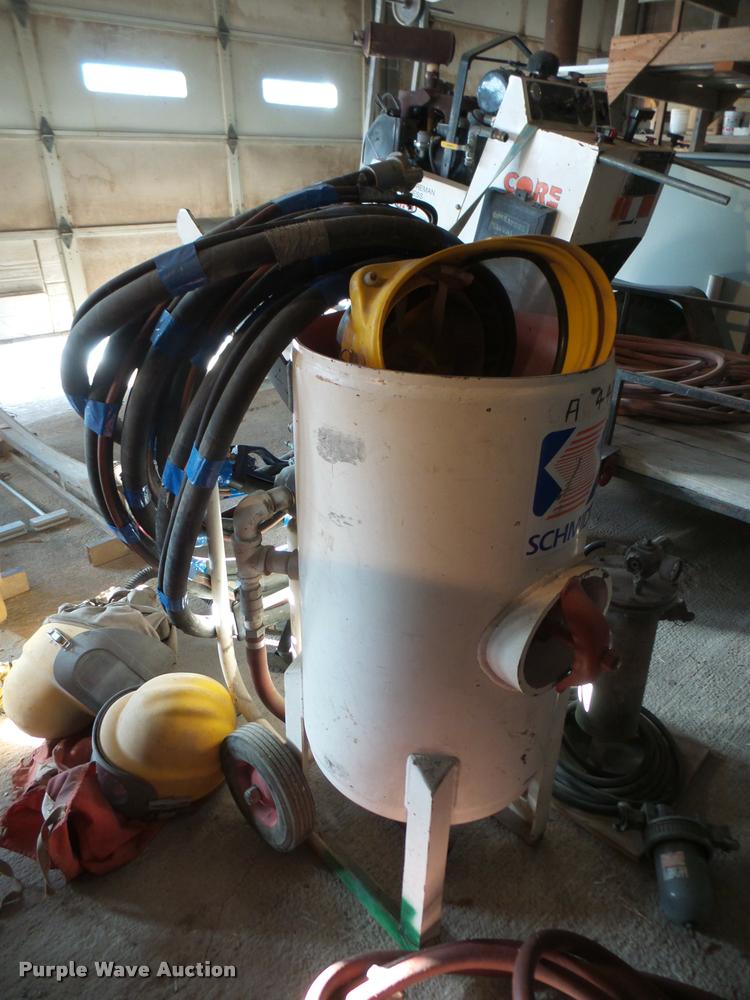 image for item DF9587 2000 Schmidt 3.5CF sand blaster