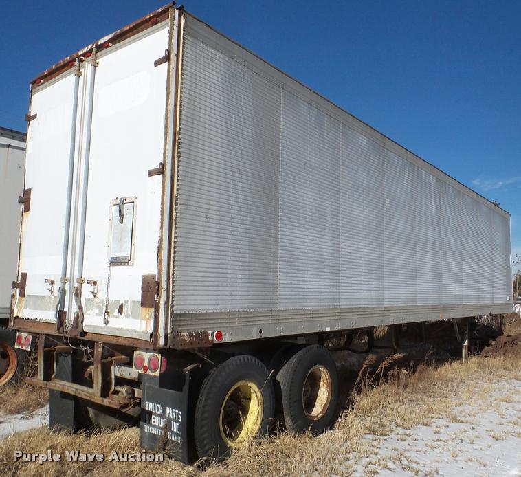 image for item DF9610 1974 Hobbs dry van trailer