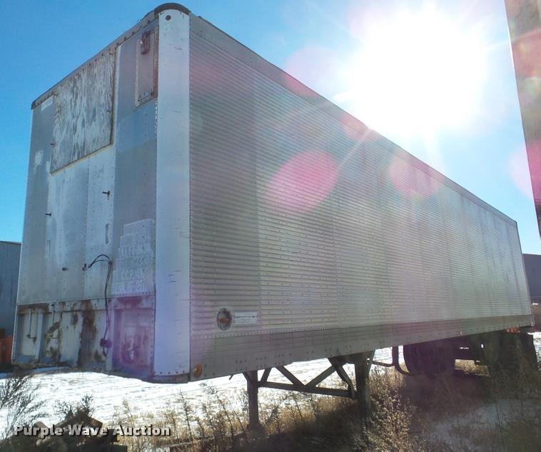 image for item DF9610 1974 Hobbs dry van trailer