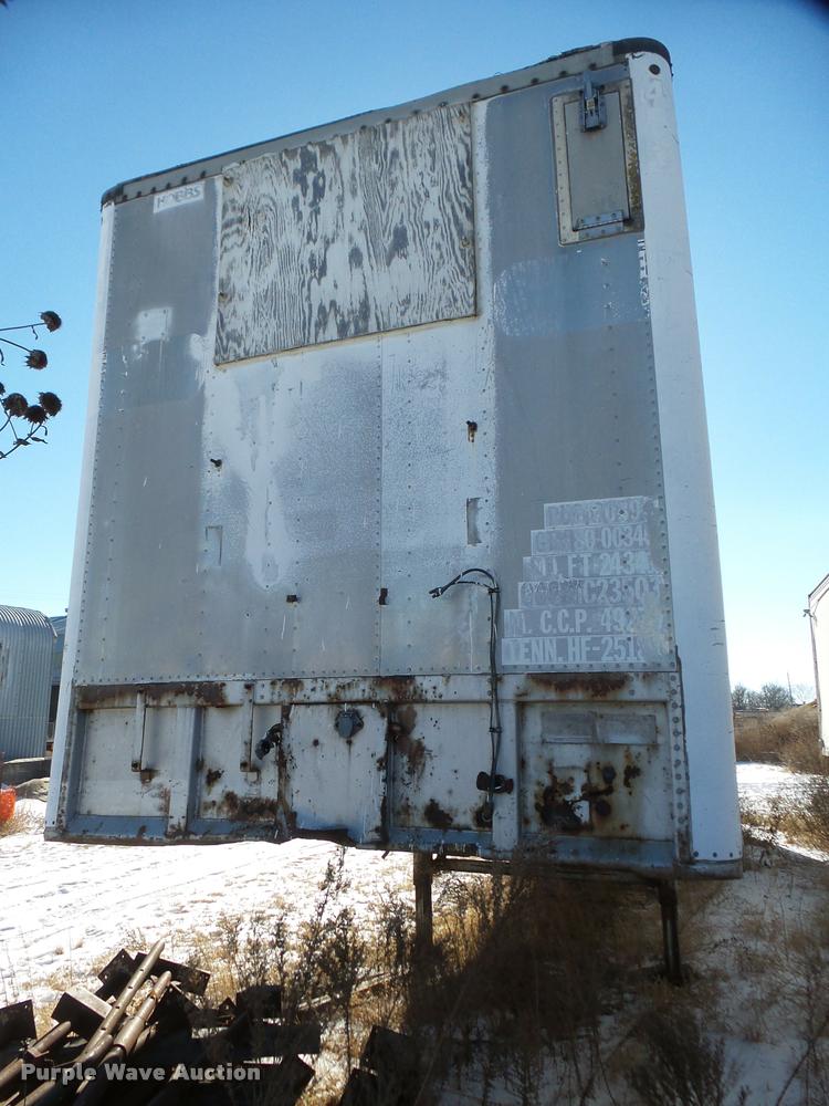 image for item DF9610 1974 Hobbs dry van trailer