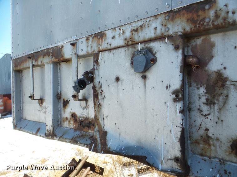 image for item DF9610 1974 Hobbs dry van trailer