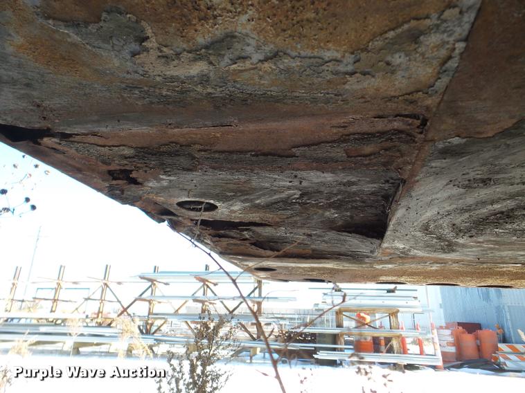 image for item DF9610 1974 Hobbs dry van trailer