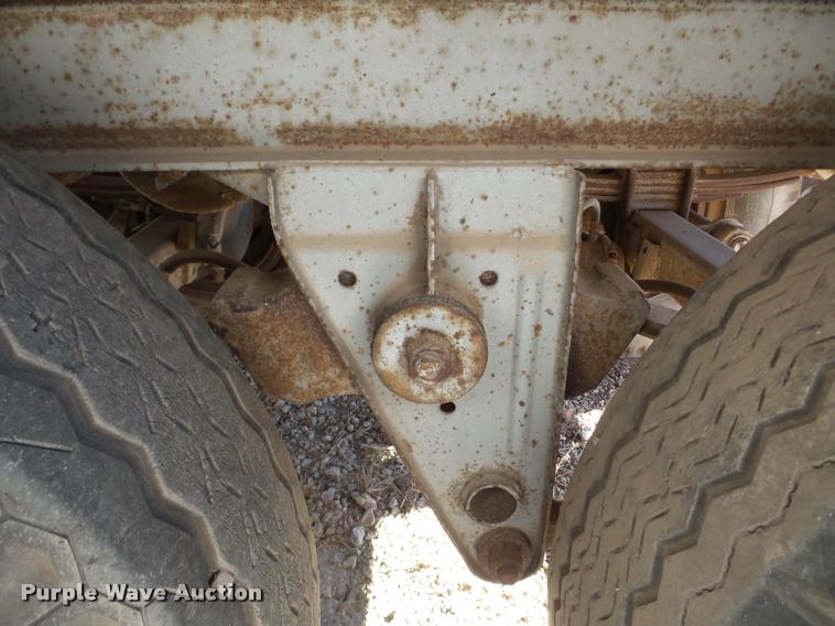 image for item DF9610 1974 Hobbs dry van trailer