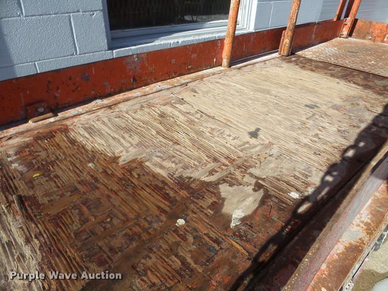 image for item DF9615 Hunter Lift 1528 scissor lift