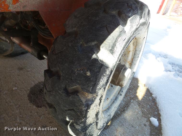 image for item DF9615 Hunter Lift 1528 scissor lift