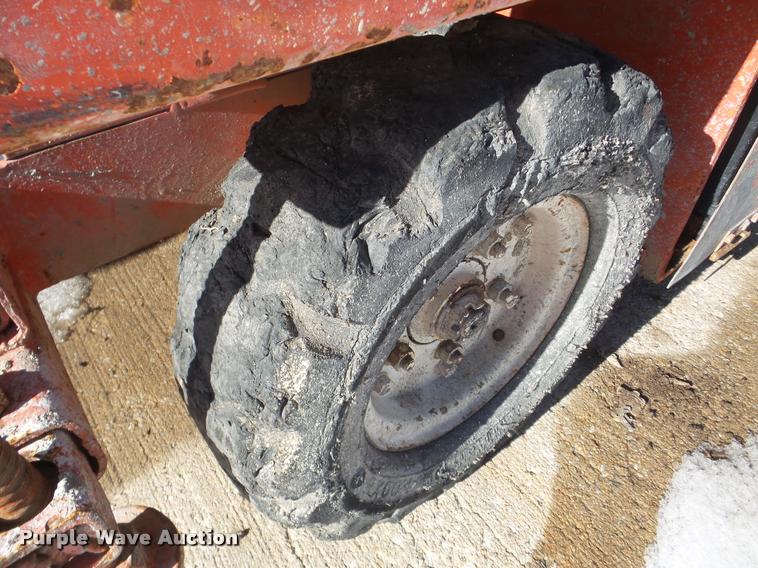 image for item DF9615 Hunter Lift 1528 scissor lift