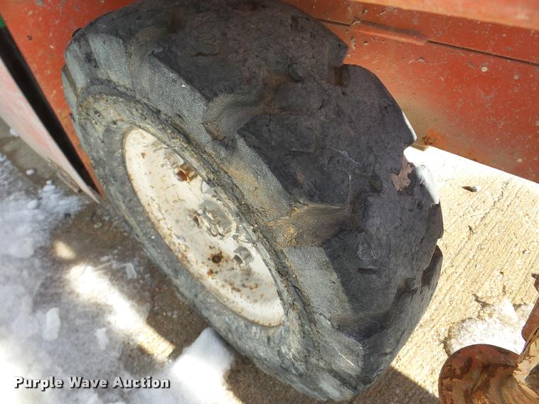 image for item DF9615 Hunter Lift 1528 scissor lift