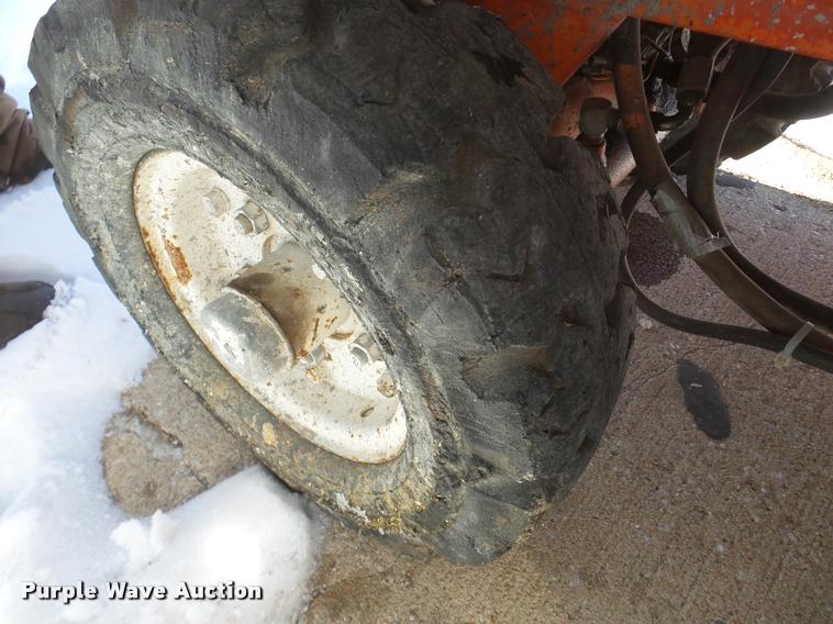 image for item DF9615 Hunter Lift 1528 scissor lift